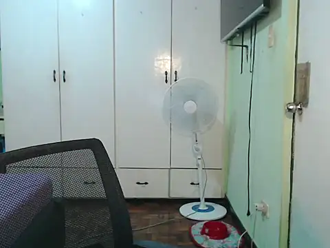 Ezradeliciosa online show from March 2026 02:39:01 AM