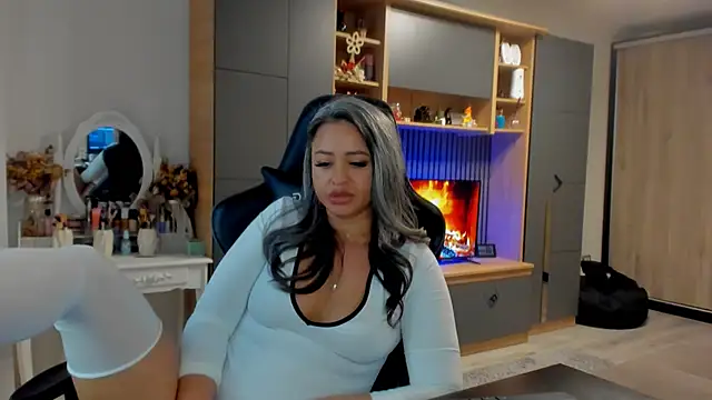 Claire95  online show from March 2026 07:19:02 AM