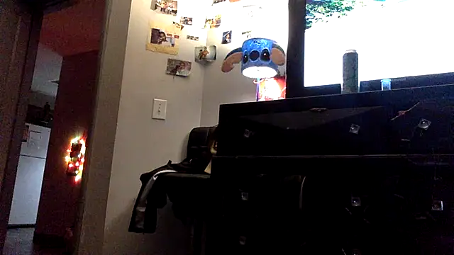 CutieFrmthehood online show from February 2026 01:14:01 AM