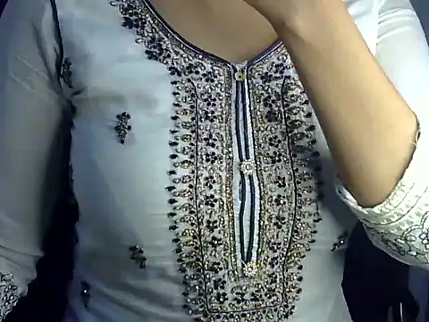 Snapshot of SiaraSiyA chatting on June 2026 05:45:01 PM SiaraSiyA online show from June 2026 05:45:01 PM