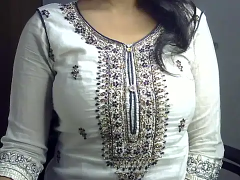 Snapshot of SiaraSiyA chatting on July 2026 04:04:02 PM SiaraSiyA online show from July 2026 04:04:02 PM