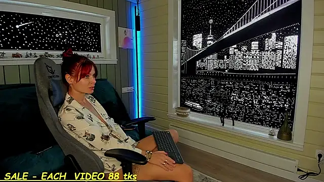 SandyChris online show from March 2025 08:56:02 AM