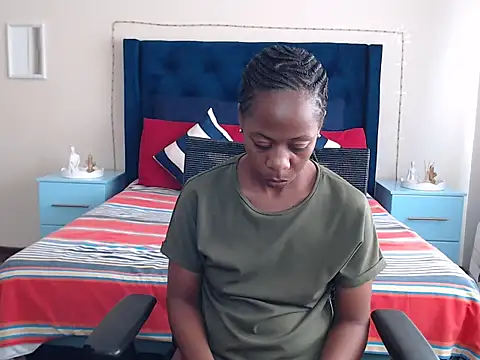 QUEENMANDYY online show from March 2026 05:46:01 AM