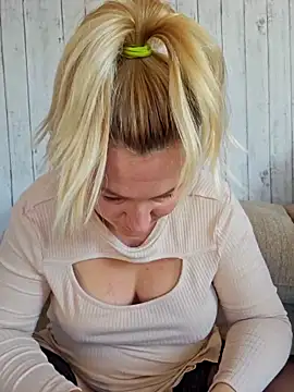 Marushka online show from October 2025 08:56:02 AM