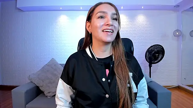 miataylorr1 online show from September 2025 12:16:01 PM