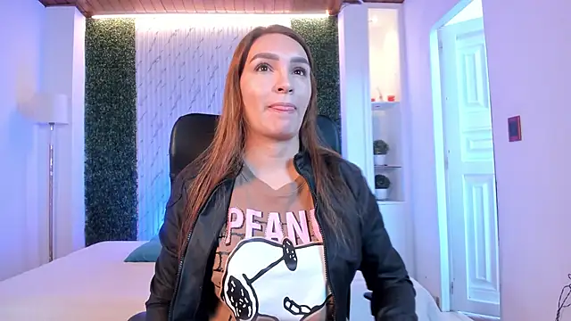 miataylorr1 online show from October 2025 12:03:02 PM