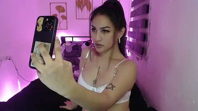 Snapshot of TS_QueenMistress chatting on February 2025 02:10:01 PM TS QueenMistress online show from February 2025 02:10:01 PM