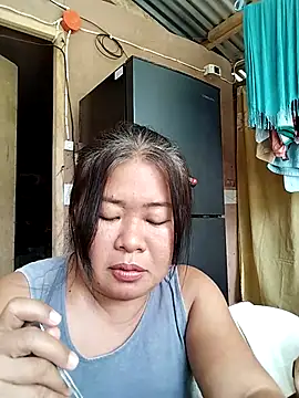 Snapshot of lickmepussy21 chatting on April 2026 05:13:01 AM lickmepussy21 online show from April 2026 05:13:01 AM