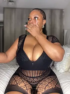 Snapshot of Hyra_Ari chatting on February 2026 12:36:01 AM Hyra Ari online show from February 2026 12:36:01 AM