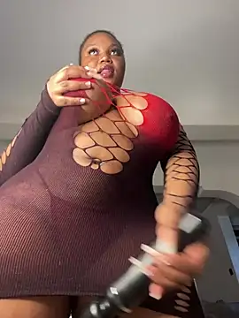 Snapshot of Hyra_Ari chatting on February 2026 02:15:01 PM Hyra Ari online show from February 2026 02:15:01 PM