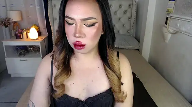 RebecaNextToYou online show from December 2024 04:09:01 PM