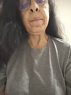 Susannemilf online show from November 2025 02:23:01 PM