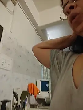 Susannemilf online show from March 2026 03:43:02 AM