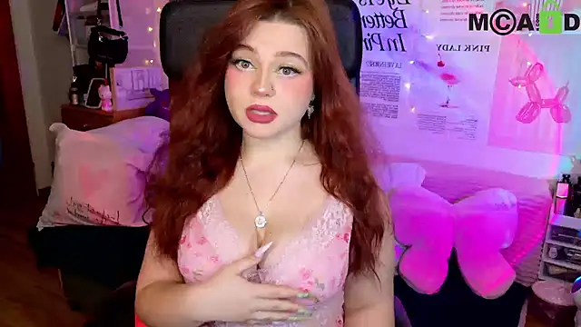 Snapshot of StellaMilla chatting on June 2026 01:05:02 AM StellaMilla online show from June 2026 01:05:02 AM