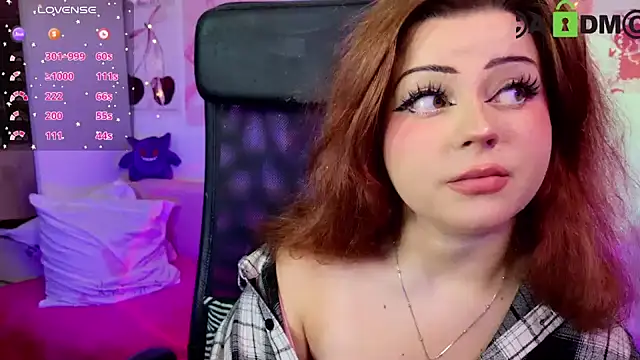 Snapshot of StellaMilla chatting on July 2026 11:17:01 PM StellaMilla online show from July 2026 11:17:01 PM