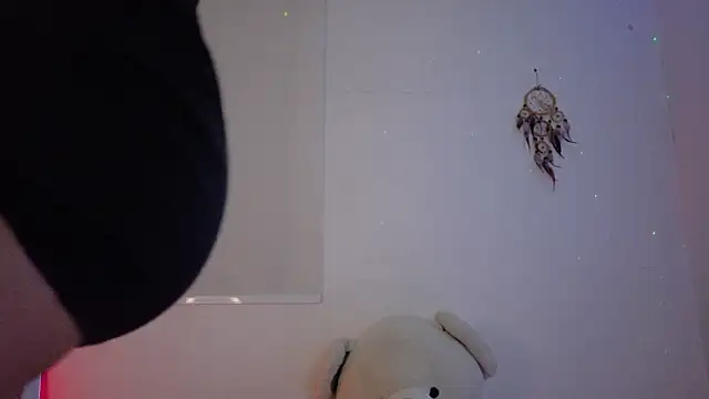 Lia Tinez online show from November 2025 11:15:01 PM