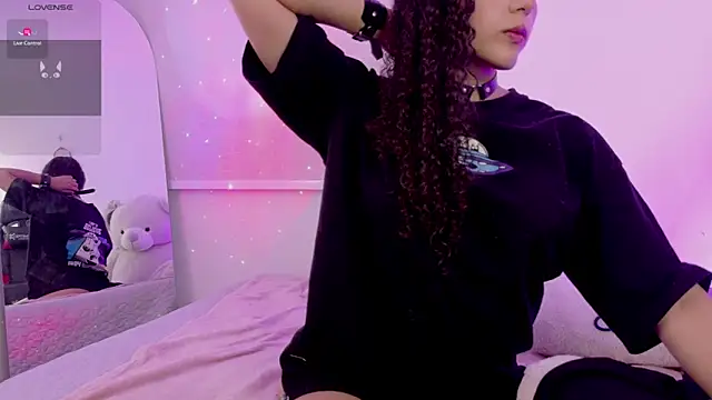 Lia Tinez online show from February 2026 12:22:02 AM