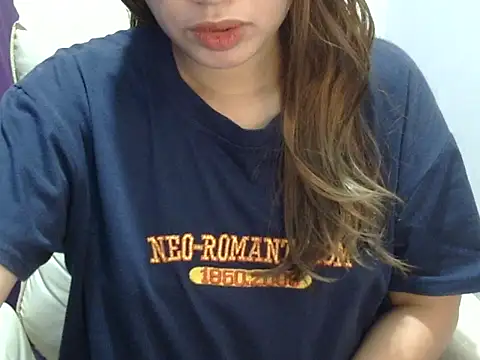    zurIII09  online show from February 2026 11:03:01 PM