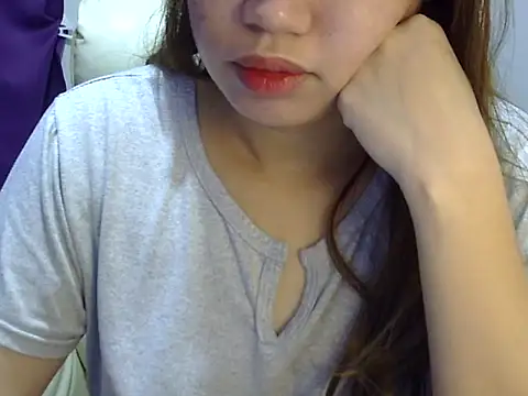    zurIII09  online show from April 2026 08:14:01 PM