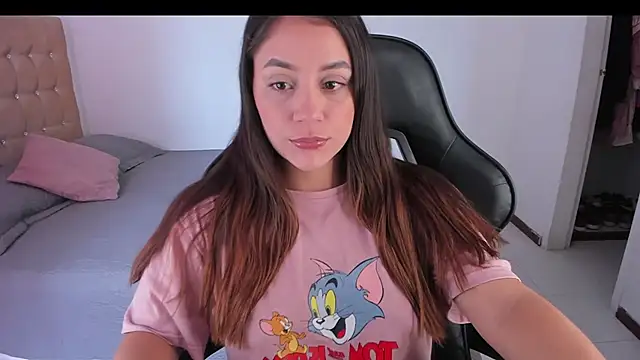 EmmaGrace1999 online show from December 2024 04:17:01 PM