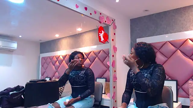 DanielaDuff online show from November 2025 07:56:02 PM