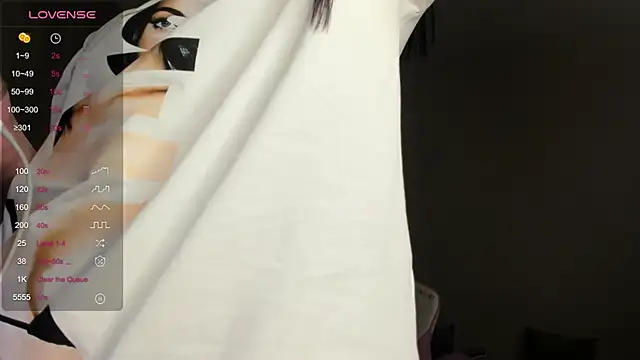 JenniferQueen11 online show from January 2025 03:16:01 PM