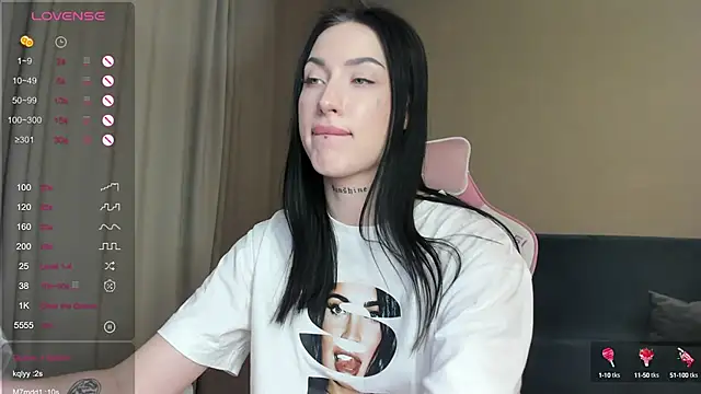 JenniferQueen11 online show from January 2025 12:28:02 PM