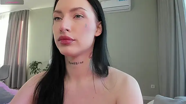 JenniferQueen11 online show from September 2025 02:16:01 AM