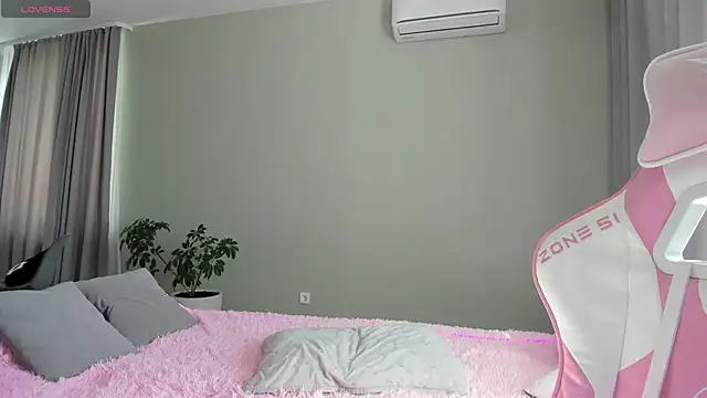 JenniferQueen11 online show from September 2025 07:57:01 AM