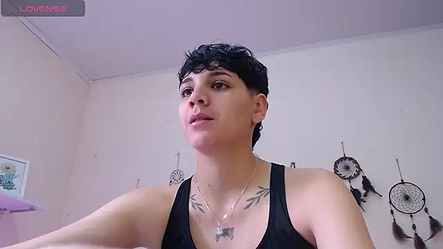 bad giirl  online show from December 2024 04:42:01 PM