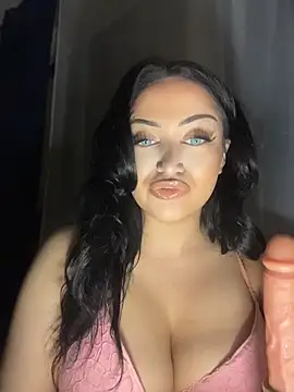 EmiliaPetrova online show from July 2026 10:24:02 PM