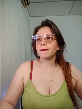 Snapshot of lorenitabella chatting on June 2026 08:24:02 AM lorenitabella online show from June 2026 08:24:02 AM