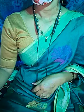 Snapshot of XBHUUME chatting on January 2025 04:44:01 PM XBHUUME online show from January 2025 04:44:01 PM