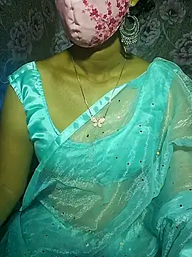 Snapshot of XBHUUME chatting on January 2025 05:32:01 PM XBHUUME online show from January 2025 05:32:01 PM