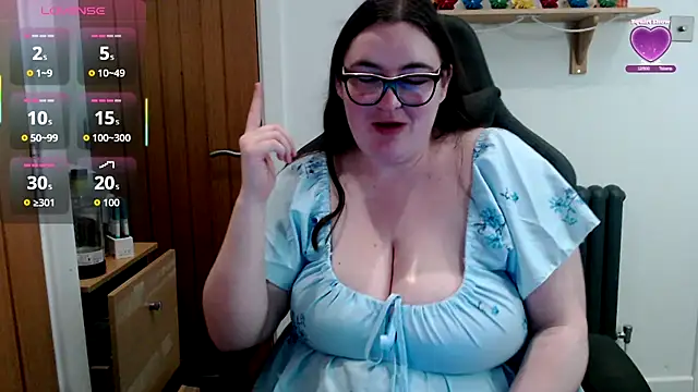 Rebecca Summer online show from April 2026 07:45:01 AM