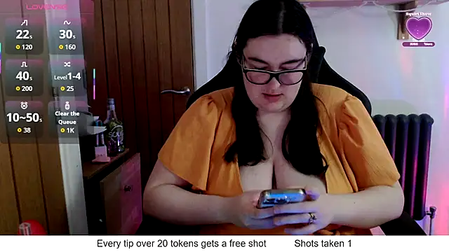 Rebecca Summer online show from April 2026 04:11:02 PM