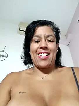 Snapshot of Molly_newman6 chatting on September 2025 05:12:01 AM Molly newman6 online show from September 2025 05:12:01 AM