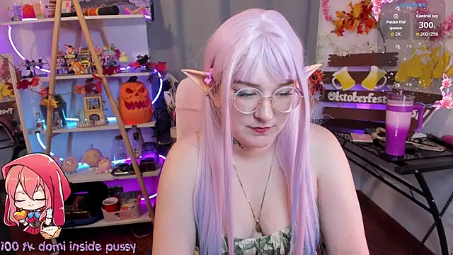 HunnyyLove online show from October 2025 05:23:02 PM