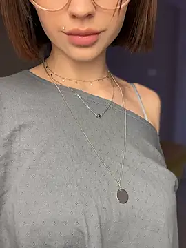 Camilla Railian online show from January 2025 11:03:02 AM