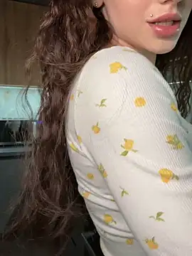 Camilla Railian online show from March 2025 06:33:01 PM