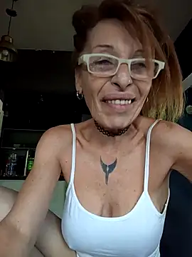 Snapshot of FrozenWaffle chatting on May 2026 04:15:02 PM FrozenWaffle online show from May 2026 04:15:02 PM