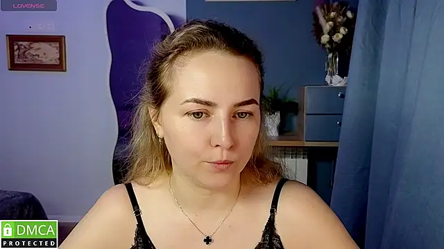 Snapshot of Mira_Mermayd chatting on June 2026 01:04:02 AM Mira Mermayd online show from June 2026 01:04:02 AM