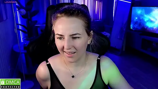 Snapshot of Mira_Mermayd chatting on June 2026 01:03:01 AM Mira Mermayd online show from June 2026 01:03:01 AM