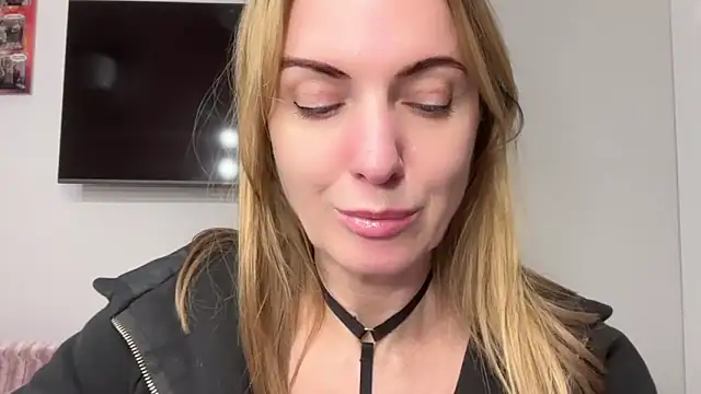 RachellAmazing online show from February 2025 09:22:01 PM