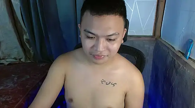 Snapshot of xsweetasian69x chatting on January 2025 11:22:01 AM xsweetasian69x online show from January 2025 11:22:01 AM