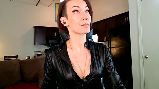 EveEnigma online show from March 2025 05:50:01 PM