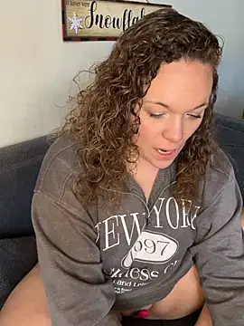 AuroraSummers online show from January 2026 04:12:01 PM