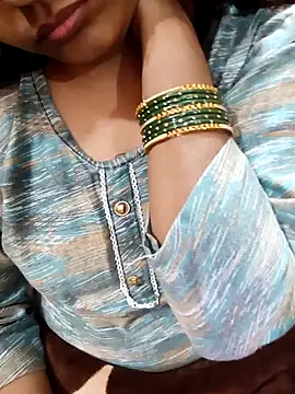 Diya 143 online show from November 2025 07:57:01 PM