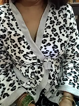 Diya 143 online show from December 2025 06:04:02 PM