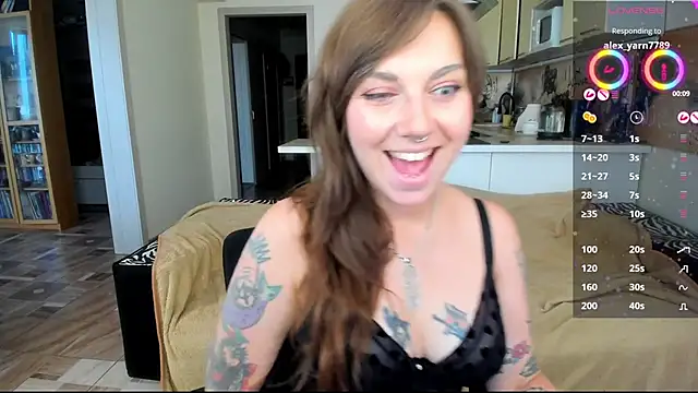 Snapshot of StacyTigerr chatting on October 2025 12:47:01 PM StacyTigerr online show from October 2025 12:47:01 PM